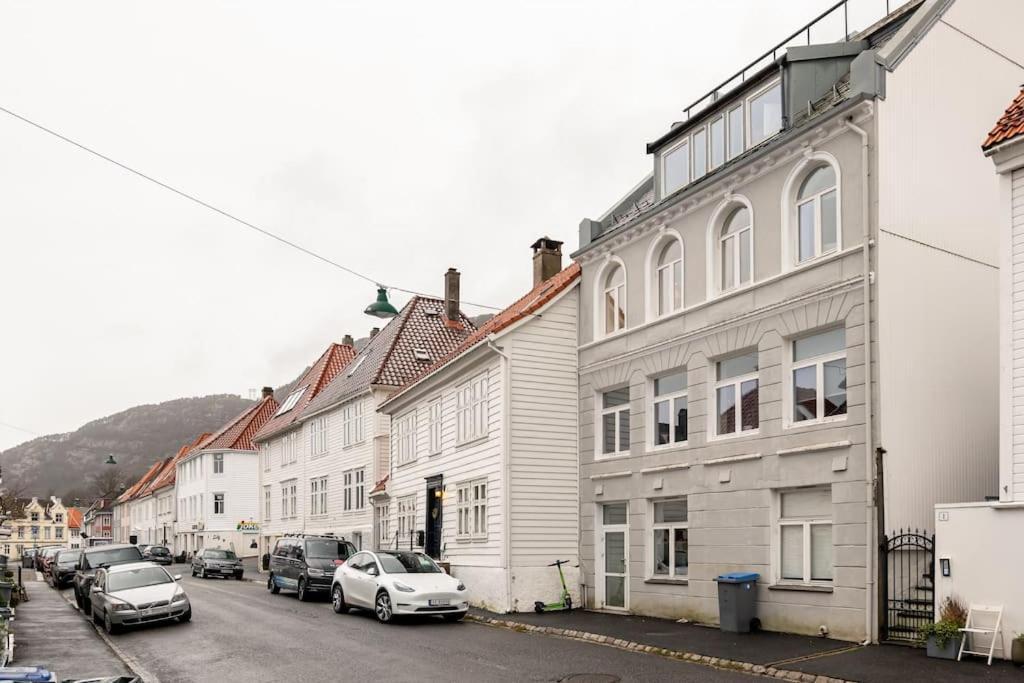 Fresh Studio Apartment, A Short Walk From Bryggen Берген Экстерьер фото
